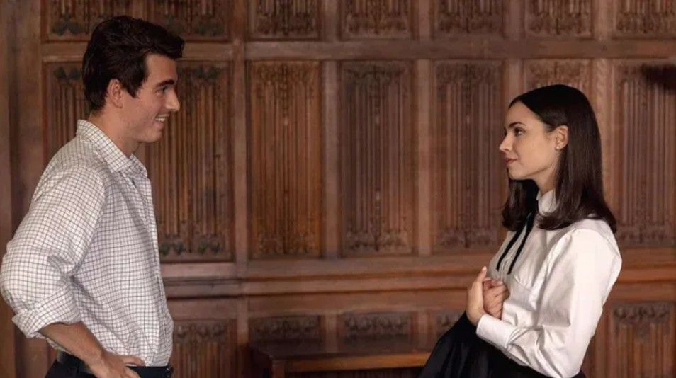 Mi año en Oxford : Foto Sofia Carson, Corey Mylchreest