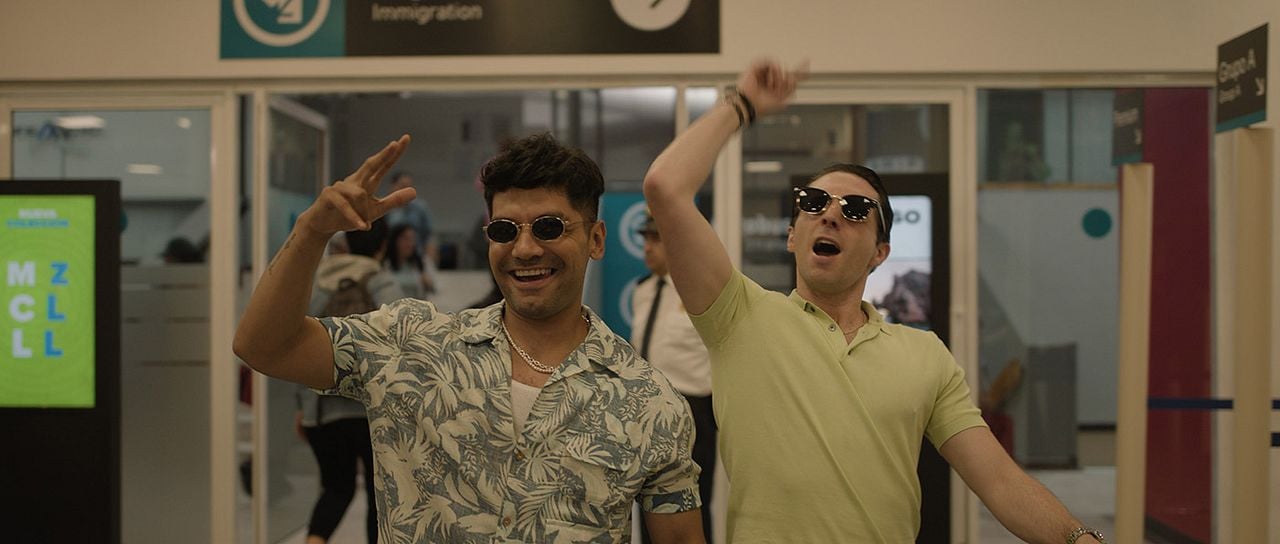 Mirreyes vs Godínez: Las Vegas : Foto