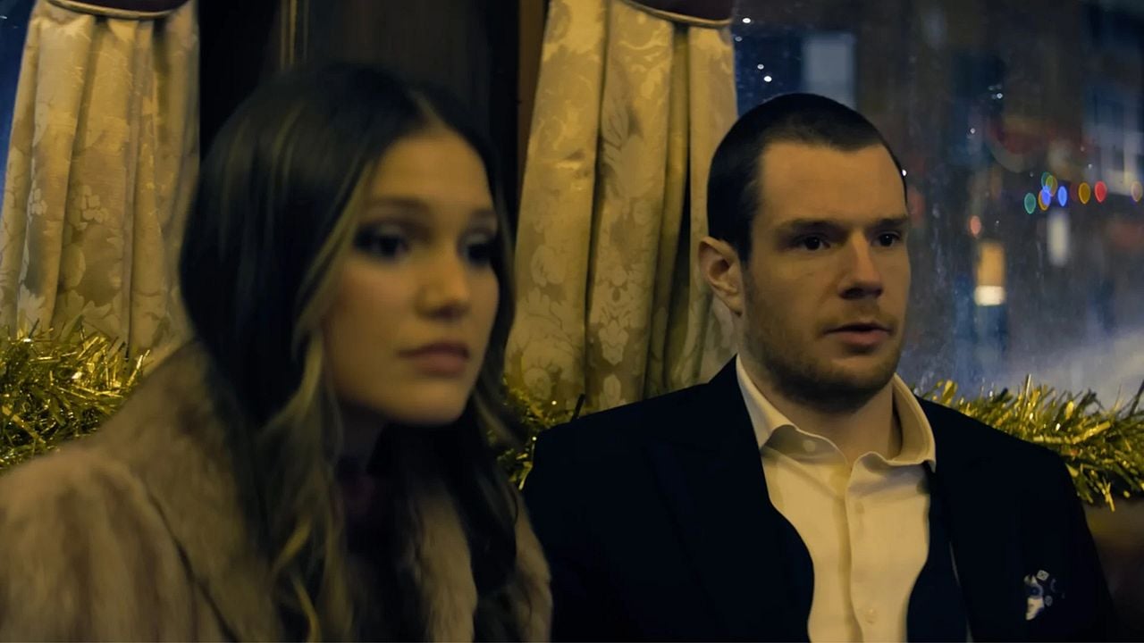 Un robo muy navideño : Foto Olivia Holt