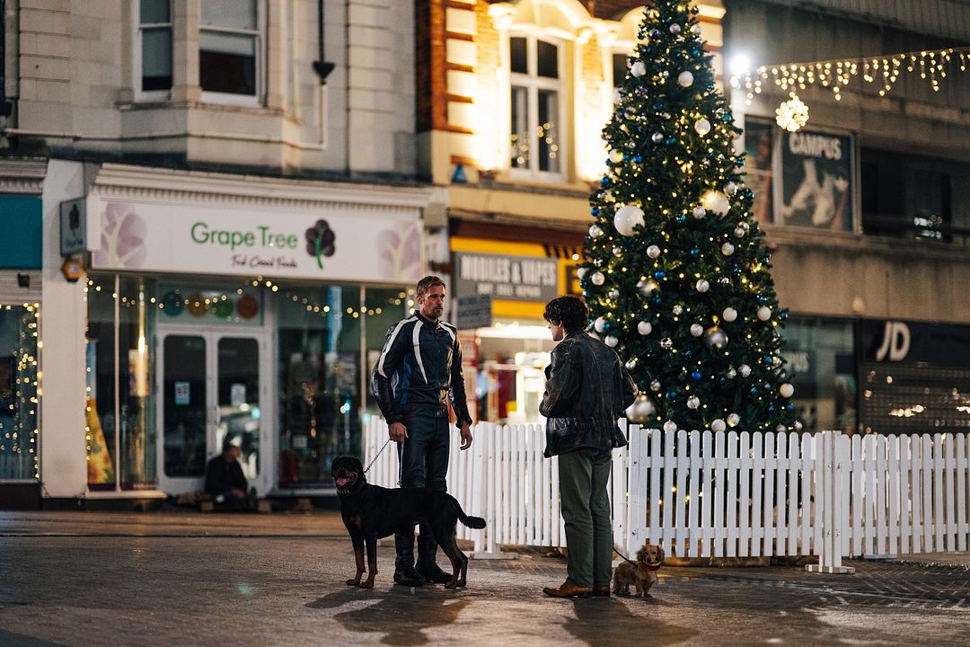 Pasajero : Foto Alexander Skarsgård, Harry Melling