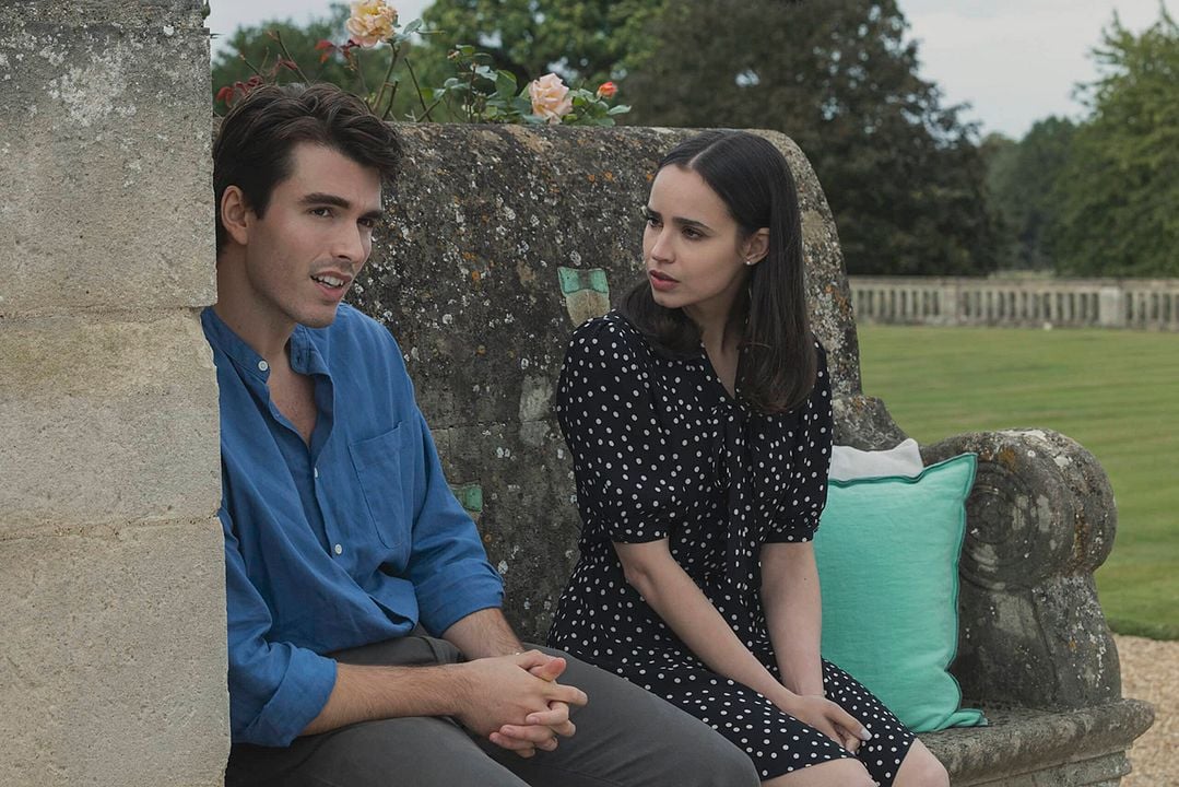 Mi año en Oxford : Foto Corey Mylchreest, Sofia Carson