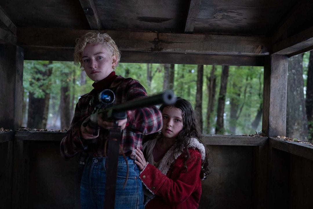 Hombre lobo : Foto Matilda Firth, Julia Garner