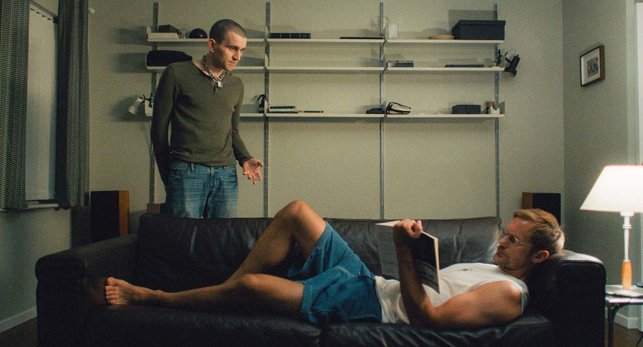Pasajero : Foto Harry Melling, Alexander Skarsgård