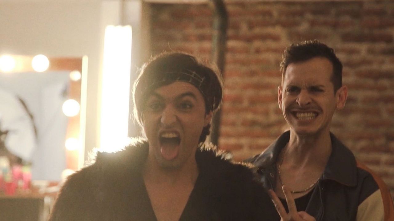 Los PEOPLE IN THE DRAGON : Foto