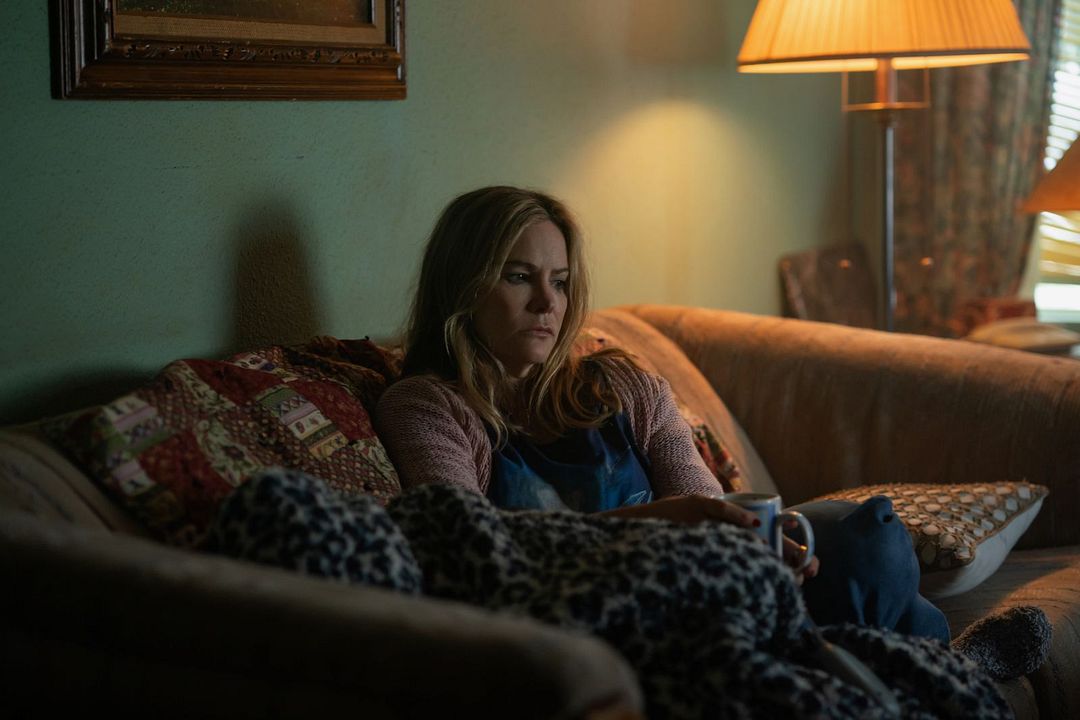 La noche siempre llega : Foto Jennifer Jason Leigh