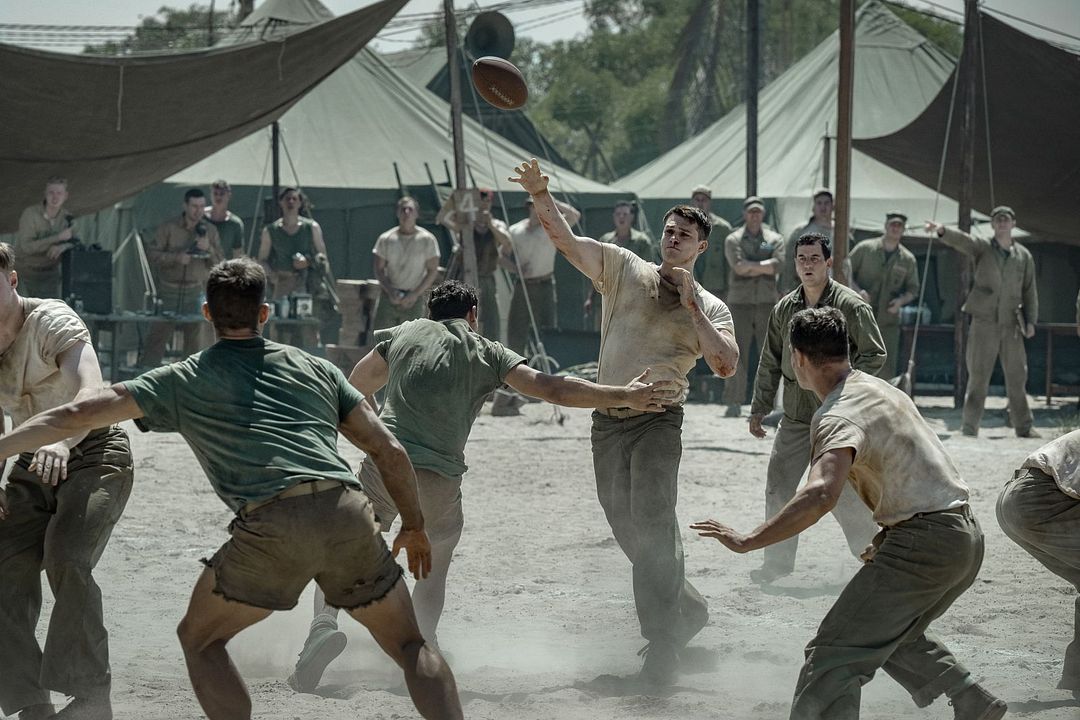 The Mosquito Bowl: Un partido en plena guerra : Foto Nicholas Galitzine