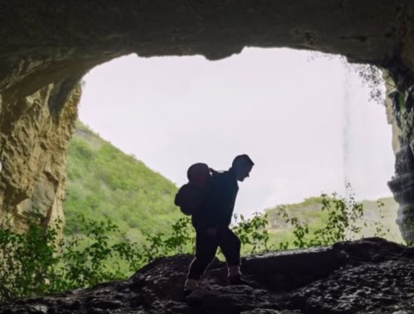 En El Valle De Las Sombras : Foto Gael García Bernal