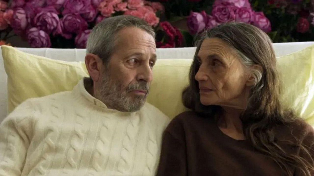 Polvo serán : Foto Ángela Molina, Alfredo Castro