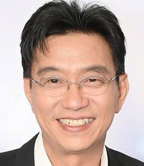 Póster Sanya Kunakorn