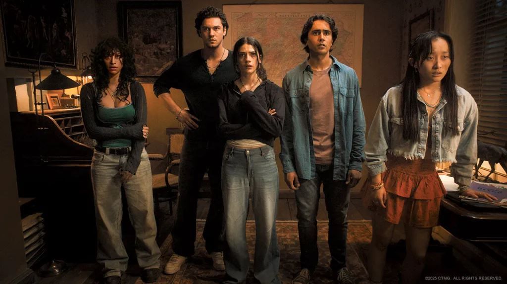 Until Dawn: Noche de terror : Foto Ji-young Yoo, Ella Rubin