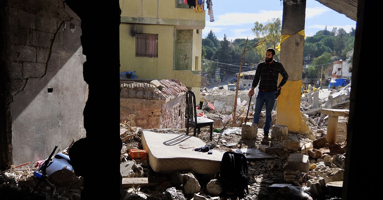 Tales of the Wounded Land : Foto