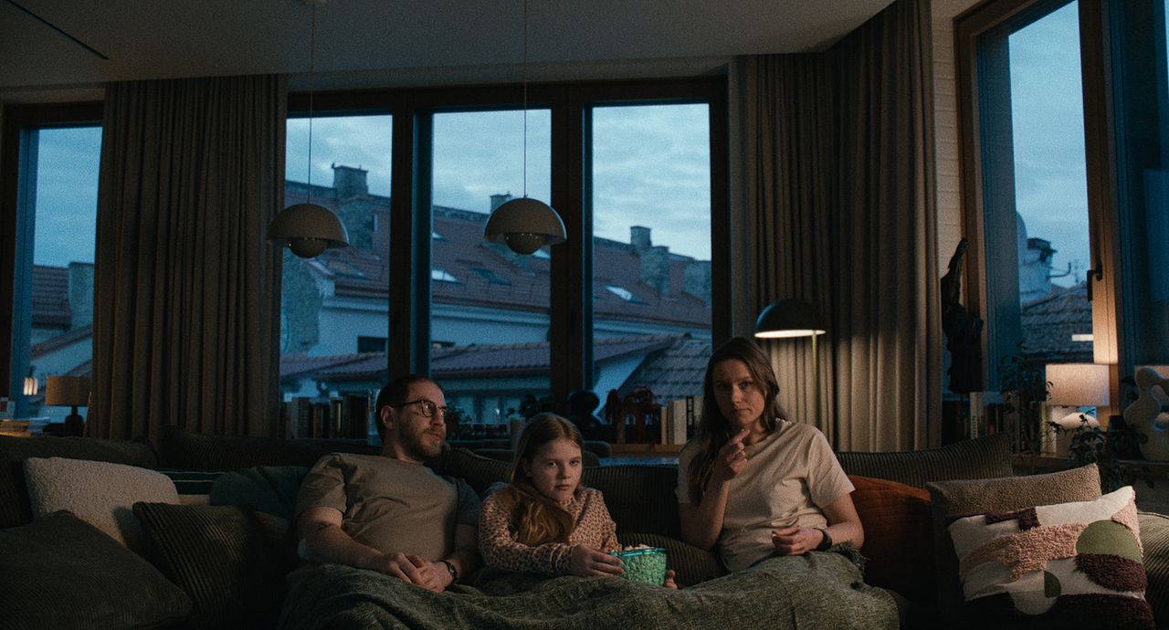 How to Divorce During the War : Foto