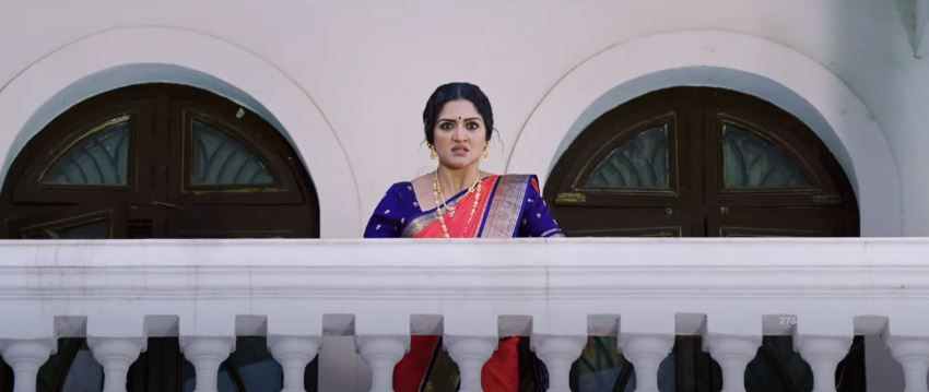 Sattam En Kaiyil : Foto