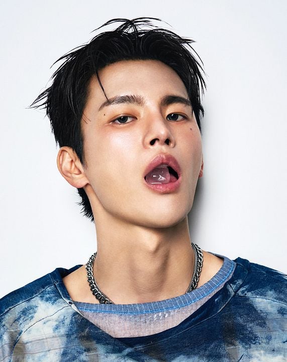 Póster Seo In-guk