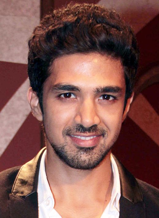 Póster Saqib Saleem