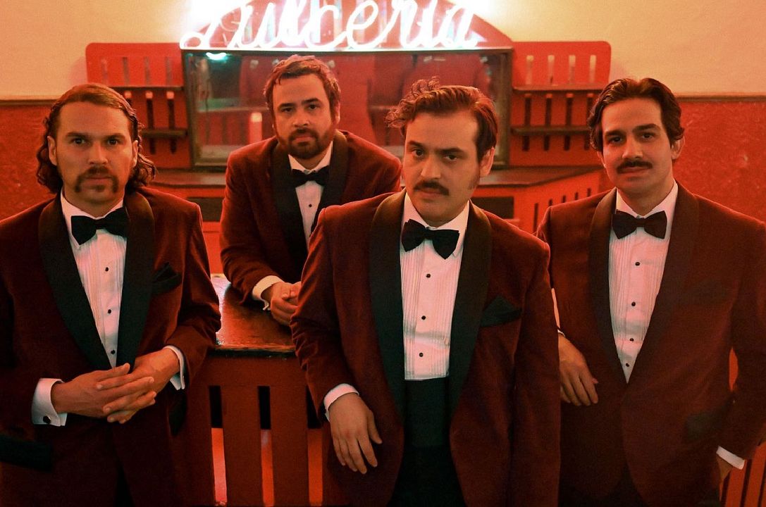 Enjambre - Noches de Salón : Foto Enjambre 