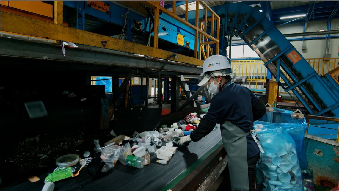 Works and Days : Foto