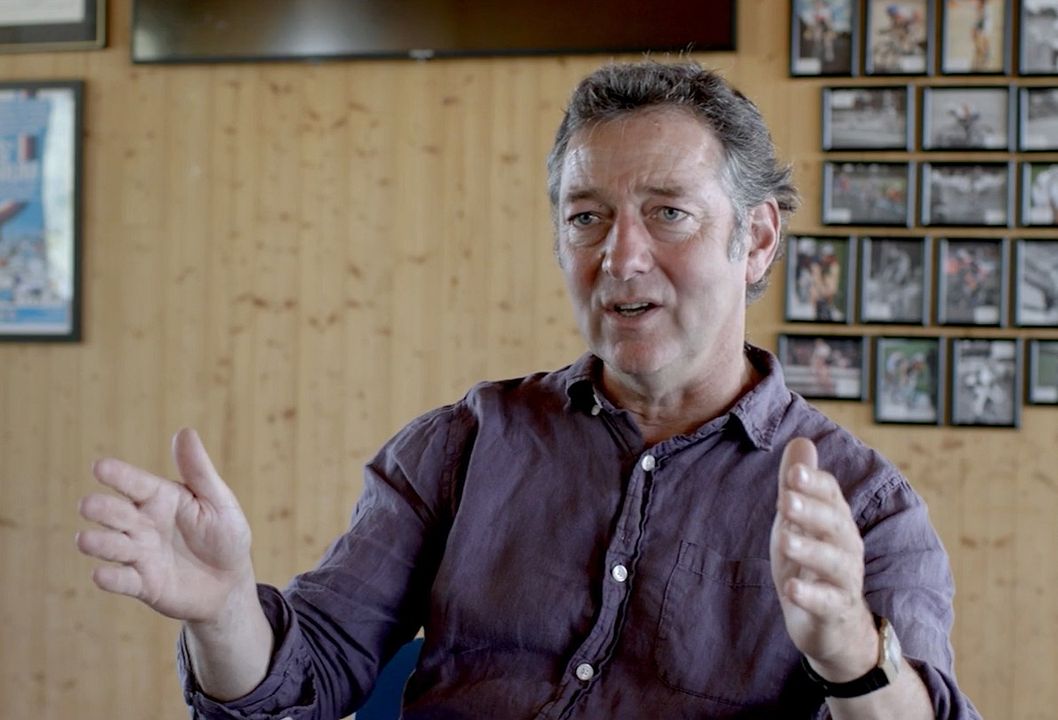 Chasing the Sun : Foto