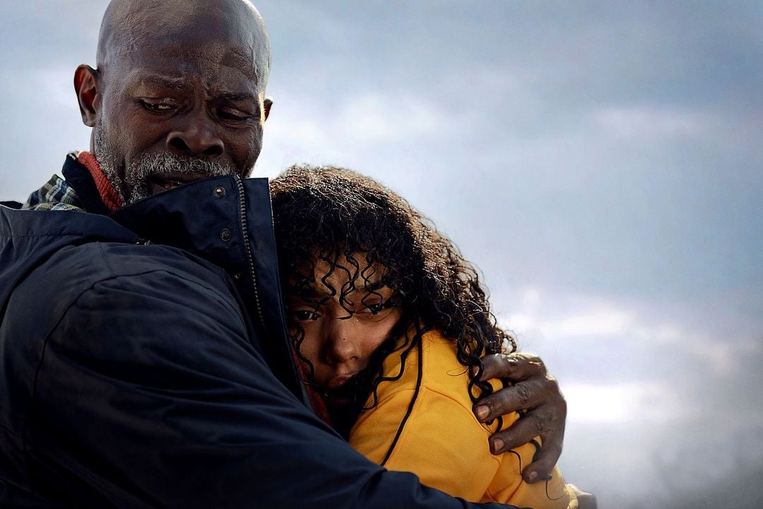 Embestida : Foto Djimon Hounsou, Whitney Peak