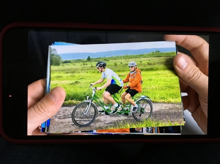 For the Living : Foto