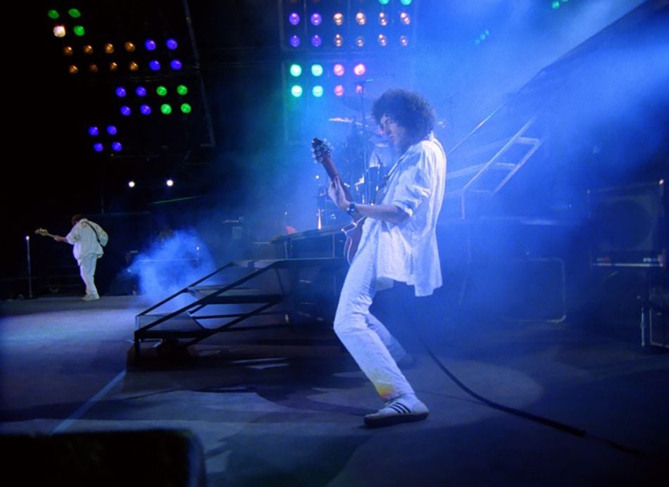 Hungarian Rhapsody: Queen Live In Budapest '86 : Foto Brian May, John Deacon