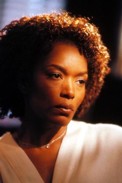 Cuenta Final : Foto Angela Bassett