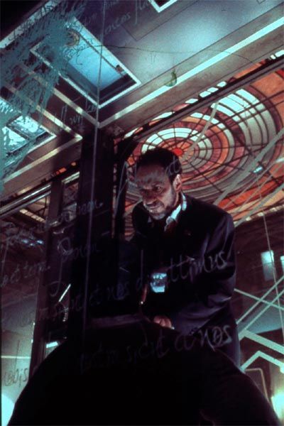 Trece fantasmas : Foto F. Murray Abraham