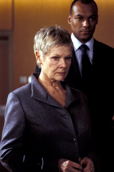 Otro día para morir : Foto Judi Dench, Colin Salmon