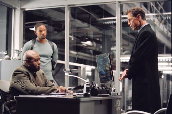 Yo, Robot : Foto Bruce Greenwood, Will Smith