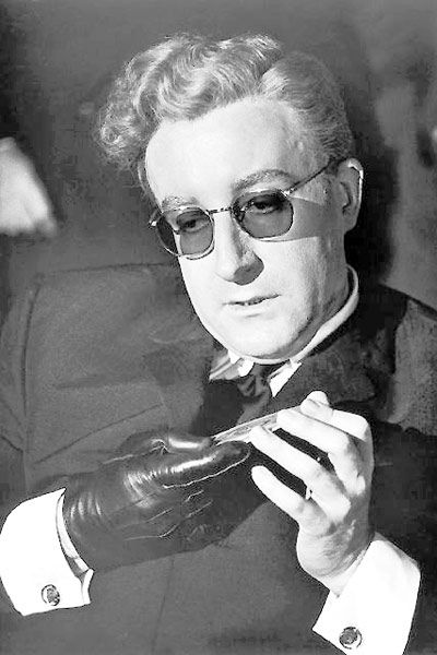 Dr. Insólito o cómo aprendí a no preocuparme y amar la bomba : Foto