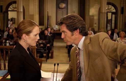 Foto Pierce Brosnan, Julianne Moore