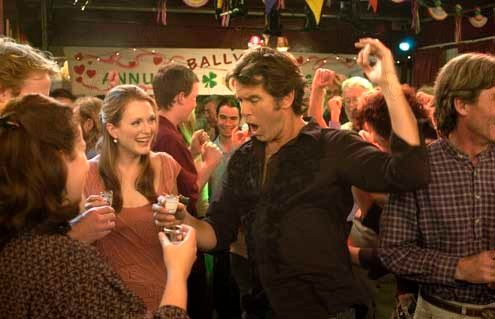 Foto Julianne Moore, Pierce Brosnan