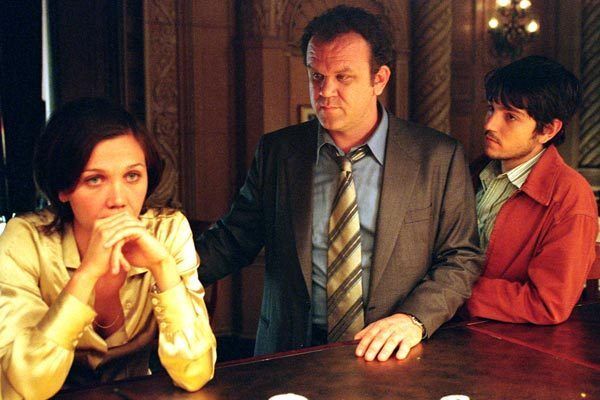 Criminal : Foto John C. Reilly, Diego Luna, Maggie Gyllenhaal