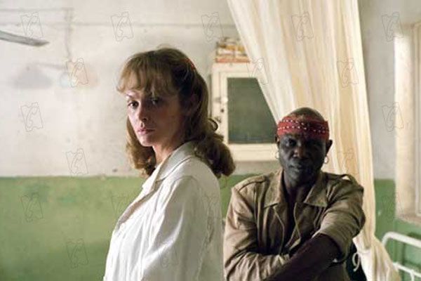 El Exorcista: el comienzo : Foto Renny Harlin, Izabella Scorupco