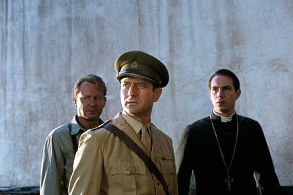 El Exorcista: el comienzo : Foto James D'Arcy, Renny Harlin, Stellan Skarsgård