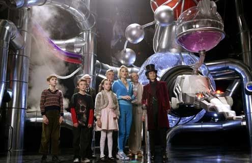 Charlie y la fábrica de chocolate : Foto Freddie Highmore, Johnny Depp, Missi Pyle, Tim Burton