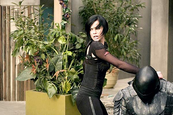 Æon Flux : Foto Karyn Kusama, Charlize Theron