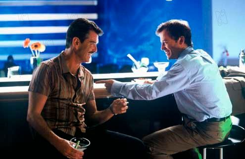 Foto Pierce Brosnan, Greg Kinnear, Richard Shepard