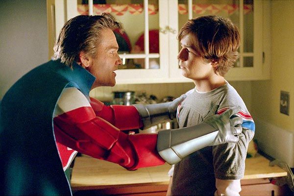 Foto Michael Angarano, Kurt Russell