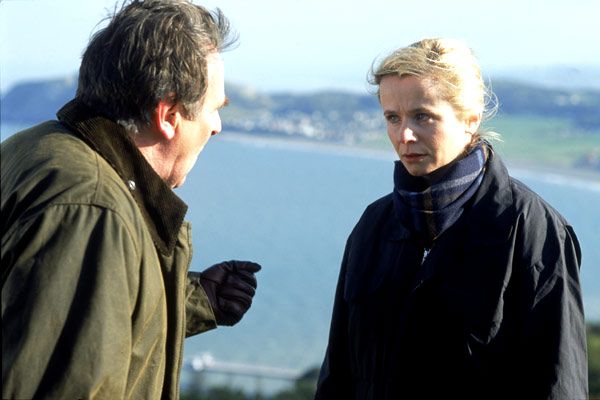 Foto Julian Fellowes, Tom Wilkinson, Emily Watson