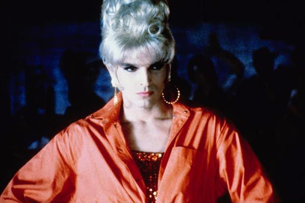 Tacones lejanos : Foto