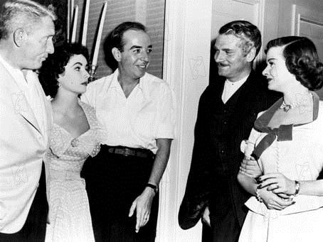 Foto Laurence Olivier, Elizabeth Taylor, Vincente Minnelli
