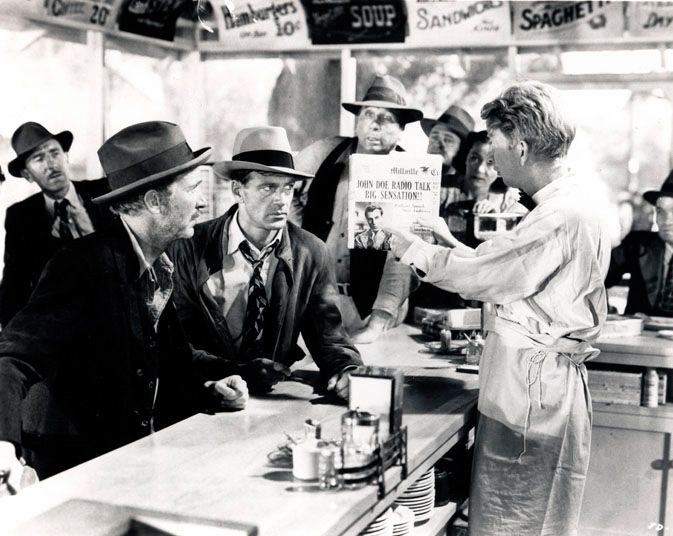 El mandamiento supremo : Foto Frank Capra