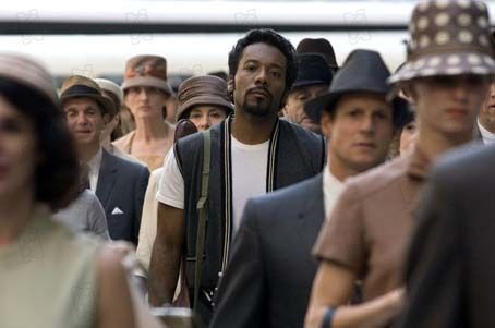 A través del universo : Foto Julie Taymor