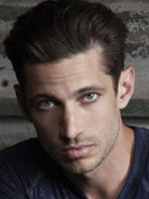 Póster James Carpinello