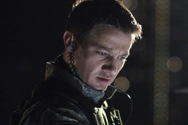 Exterminio 2 : Foto Jeremy Renner, Juan Carlos Fresnadillo