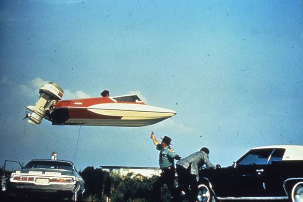 Vive y deja morir : Foto