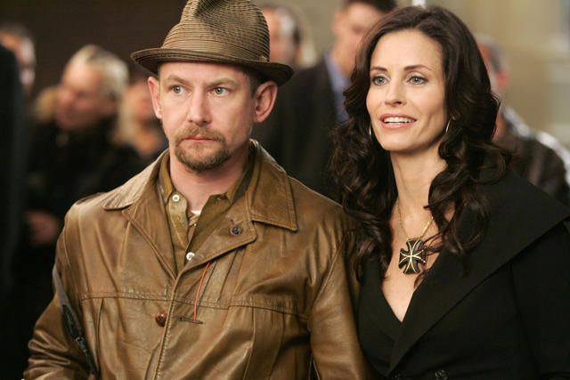 Foto Courteney Cox, Ian Hart
