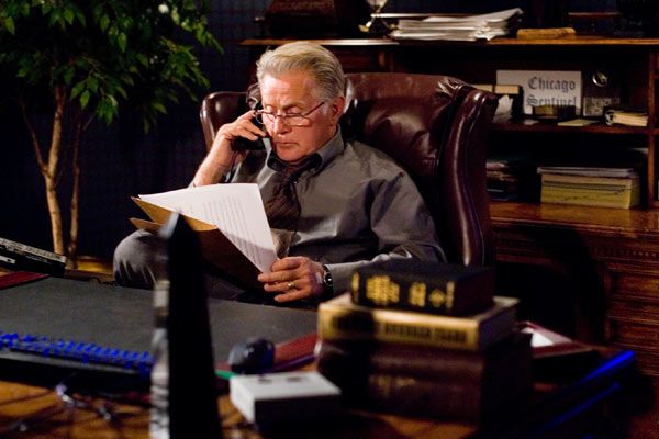 Verdades que matan : Foto Gregory Nava, Martin Sheen