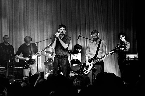 Control : Foto Sam Riley